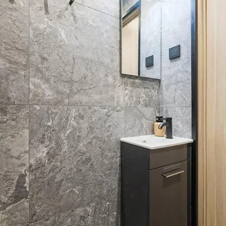 Apartment Elegant Near Old Town Tallinn