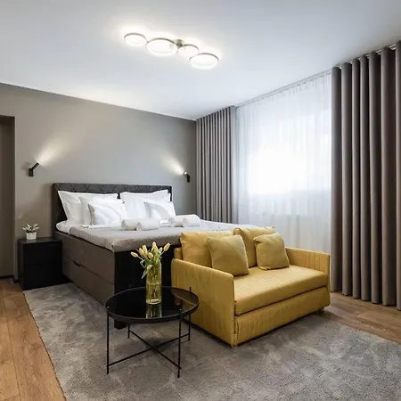 Apartment Elegant Near Old Town *