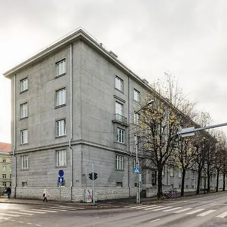 Elegant Near Old Town *