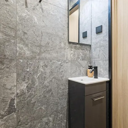 Elegant 30m2 Next To Old Town