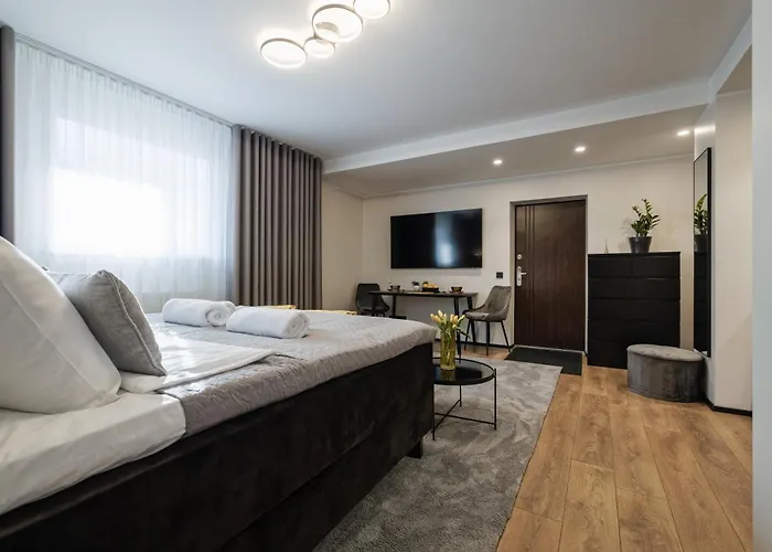 Elegant 30m2 Next To Old Town Apartment *